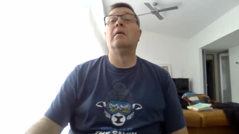 Snapshot of scoobs71 chatting on May 27, 2:41 am Scoobs online show from May 27, 2:41 am