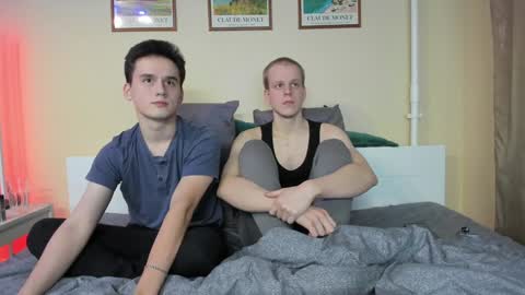 Thomas brunette and Alex blond online show from December 7, 4:58 pm