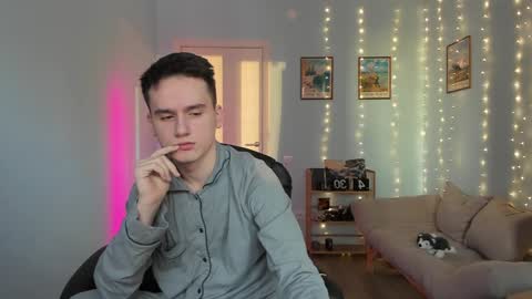 Thomas brunette and Alex blond online show from January 6, 8:24 am