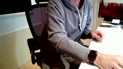 Snapshot of scotsmanx chatting on November 30, 2:43 pm scotsmanx online show from November 30, 2:43 pm