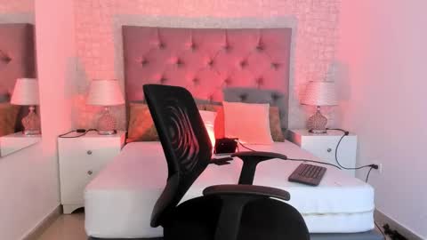 scott__knight online show from November 10, 9:58 pm