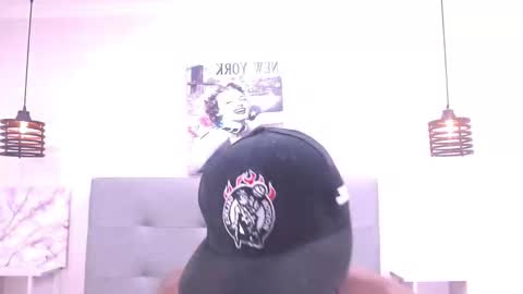 Snapshot of scottdamar chatting on October 17, 7:05 pm Damar online show from October 17, 7:05 pm