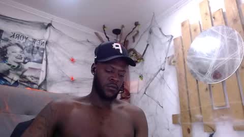 Snapshot of scottdamar chatting on October 29, 6:53 pm Damar online show from October 29, 6:53 pm