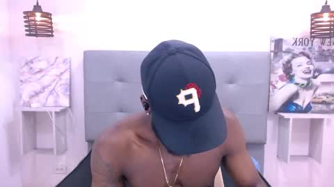 Snapshot of scottdamar chatting on November 5, 9:26 pm Damar online show from November 5, 9:26 pm