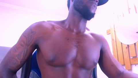 Snapshot of scottdamar chatting on November 10, 9:25 pm Damar online show from November 10, 9:25 pm