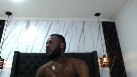 Snapshot of scottdamar chatting on November 17, 7:19 pm Damar online show from November 17, 7:19 pm