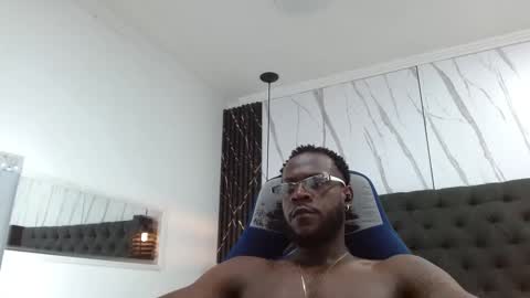 Snapshot of scottdamar chatting on November 23, 10:20 pm Damar online show from November 23, 10:20 pm