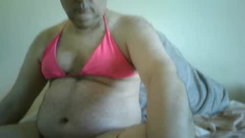 Snapshot of scottforfuhn chatting on May 26, 2:35 pm scottforfuhn online show from May 26, 2:35 pm