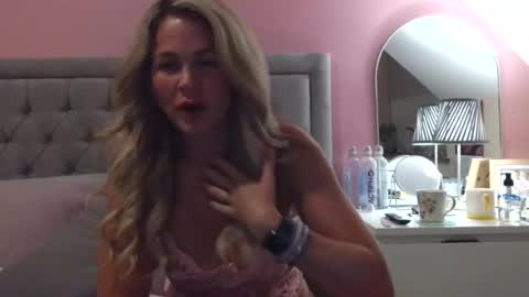 Scottishlass1985 online show from August 5, 10:12 pm