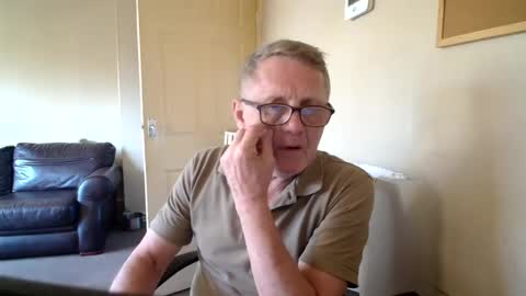 Snapshot of scottsman214 chatting on July 14, 4:56 pm James online show from July 14, 4:56 pm