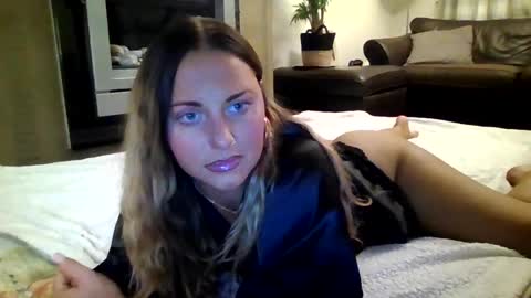 Snapshot of scouse_lexi chatting on September 11, 9:59 pm Scouse Lexi  online show from September 11, 9:59 pm