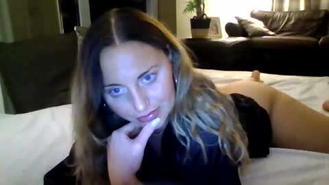 Snapshot of scouse_lexi chatting on September 15, 9:37 pm Scouse Lexi  online show from September 15, 9:37 pm