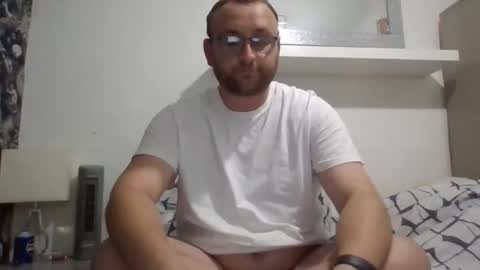 StraightScouse online show from October 9, 5:00 pm