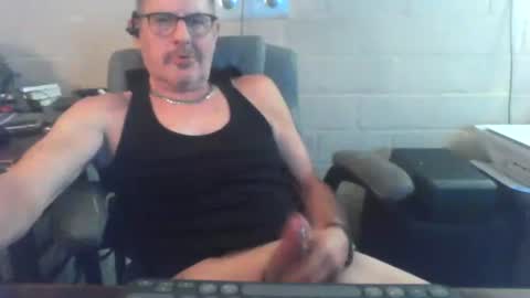 Snapshot of sdh69 chatting on May 18, 2:01 pm eating pussy sucking dick online show from May 18, 2:01 pm