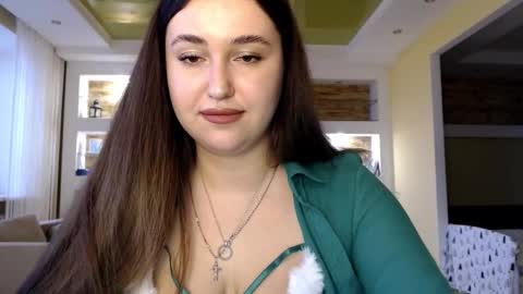 Snapshot of sea_cocktail chatting on December 31, 11:42 am Elizabeth online show from December 31, 11:42 am