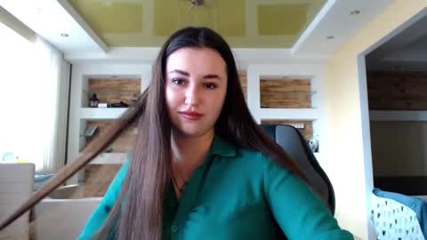 Snapshot of sea_cocktail chatting on February 8, 10:07 am Elizabeth online show from February 8, 10:07 am