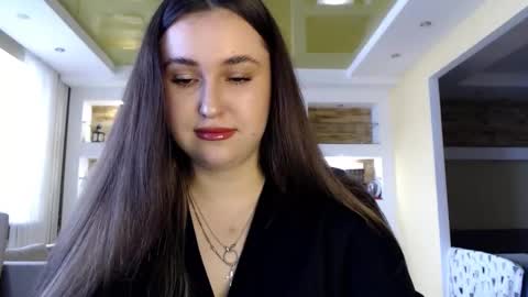 Snapshot of sea_cocktail chatting on February 15, 10:00 am Elizabeth online show from February 15, 10:00 am