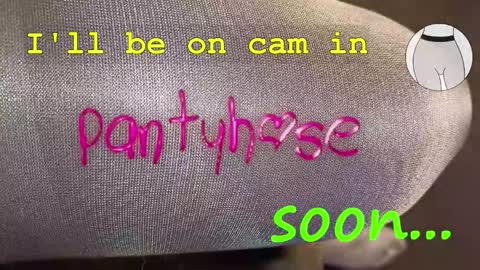 Snapshot of seamlessly chatting on February 8, 9:45 am seamlessly online show from February 8, 9:45 am