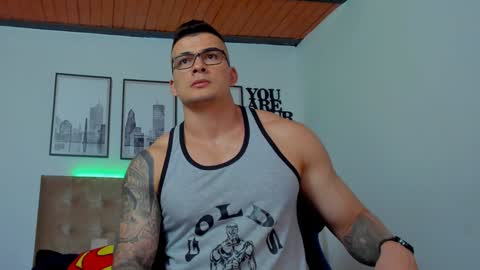 Snapshot of sean_carrera69 chatting on December 5, 8:11 pm Sean Carrera online show from December 5, 8:11 pm