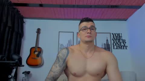 Snapshot of sean_carrera69 chatting on January 2, 11:09 am Sean Carrera online show from January 2, 11:09 am