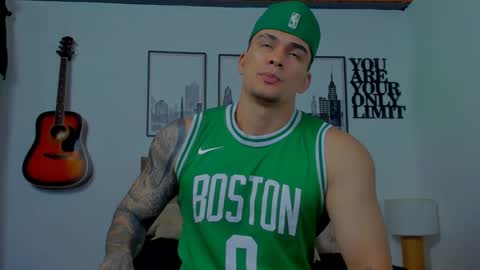 Snapshot of sean_carrera69 chatting on January 10, 8:26 pm Sean Carrera online show from January 10, 8:26 pm