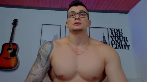 Snapshot of sean_carrera69 chatting on January 10, 11:29 pm Sean Carrera online show from January 10, 11:29 pm