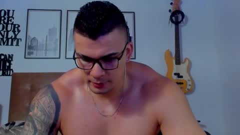 Snapshot of sean_carrera69 chatting on November 1, 11:07 pm Sean Carrera online show from November 1, 11:07 pm