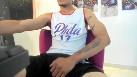 Snapshot of seanbigcock23 chatting on October 3, 1:13 am seanbigcock23 online show from October 3, 1:13 am