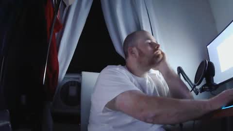 seanv26 online show from September 28, 1:55 am