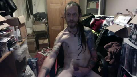 Snapshot of seasidesteve71 chatting on July 8, 12:15 am seasidesteve71 online show from July 8, 12:15 am