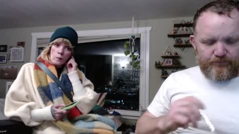 Snapshot of seattlemanwhore chatting on December 20, 2:19 am Seattlemanwhore online show from December 20, 2:19 am