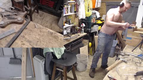 Snapshot of seattlemanwhore chatting on January 13, 10:24 pm Seattlemanwhore online show from January 13, 10:24 pm