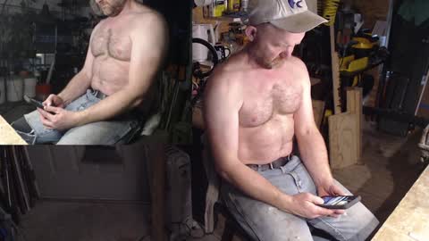 Snapshot of seattlemanwhore chatting on January 19, 3:21 pm Seattlemanwhore online show from January 19, 3:21 pm