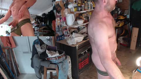 Snapshot of seattlemanwhore chatting on January 24, 10:30 pm Seattlemanwhore online show from January 24, 10:30 pm