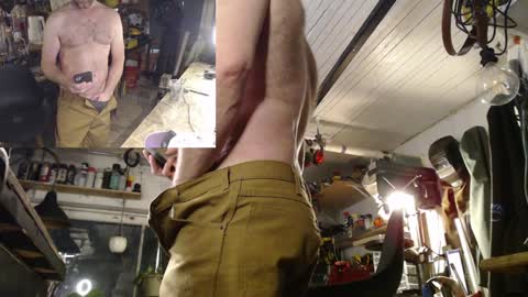 Snapshot of seattlemanwhore chatting on February 2, 2:34 pm Seattlemanwhore online show from February 2, 2:34 pm