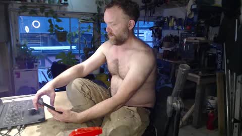 Snapshot of seattlemanwhore chatting on October 5, 2:59 pm Seattlemanwhore online show from October 5, 2:59 pm
