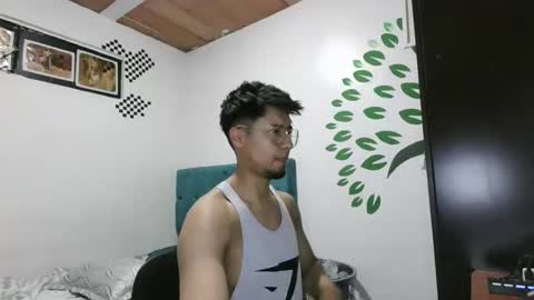 Snapshot of sebas_baby chatting on November 9, 10:08 pm SEBASTIAN online show from November 9, 10:08 pm