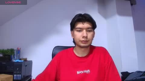 Snapshot of sebas_brown1 chatting on December 31, 6:46 pm SEBASTIAN online show from December 31, 6:46 pm