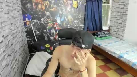 sebas jusa online show from April 16, 1:56 pm