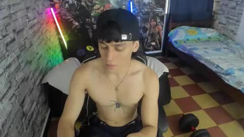 Snapshot of sebas_jusa chatting on April 18, 1:04 pm sebas jusa online show from April 18, 1:04 pm