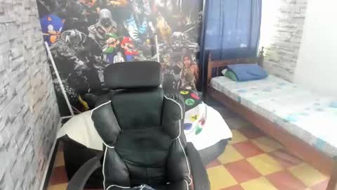 Snapshot of sebas_jusa chatting on April 20, 2:42 pm sebas jusa online show from April 20, 2:42 pm