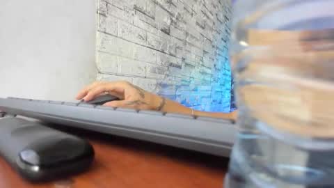 Snapshot of sebas_jusa chatting on May 12, 1:19 pm sebas jusa online show from May 12, 1:19 pm