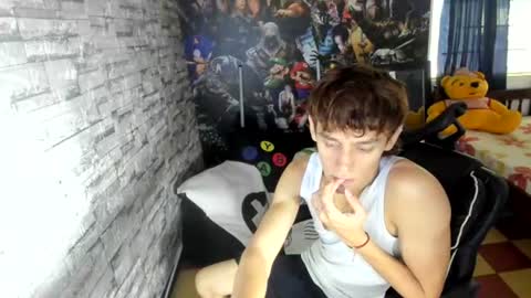 Snapshot of sebas_jusa chatting on June 30, 12:50 pm sebas jusa online show from June 30, 12:50 pm