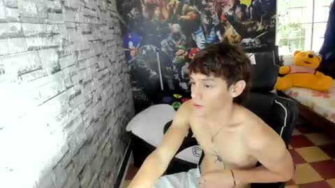 Snapshot of sebas_jusa chatting on July 4, 12:33 pm sebas jusa online show from July 4, 12:33 pm