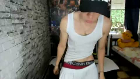 Snapshot of sebas_jusa chatting on July 17, 2:02 pm sebas jusa online show from July 17, 2:02 pm