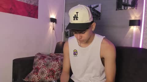 Snapshot of sebas_pretty7 chatting on November 13, 12:59 pm sebas_pretty7 online show from November 13, 12:59 pm