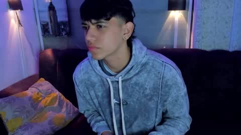 Snapshot of sebas_pretty7 chatting on March 27, 12:27 pm sebas_pretty7 online show from March 27, 12:27 pm