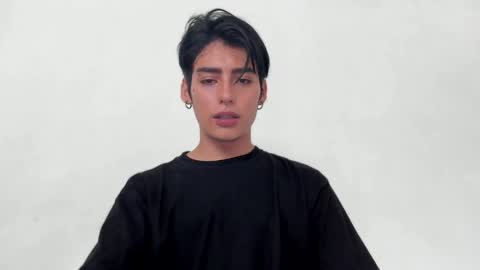 Snapshot of sebas_rosse chatting on December 4, 5:22 pm sebastian online show from December 4, 5:22 pm