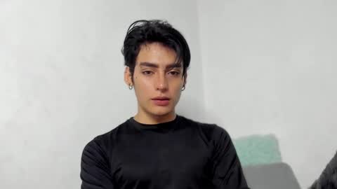 Snapshot of sebas_rosse chatting on December 14, 2:01 am sebastian online show from December 14, 2:01 am