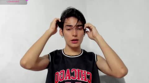 Snapshot of sebas_rosse chatting on December 15, 12:18 am sebastian online show from December 15, 12:18 am